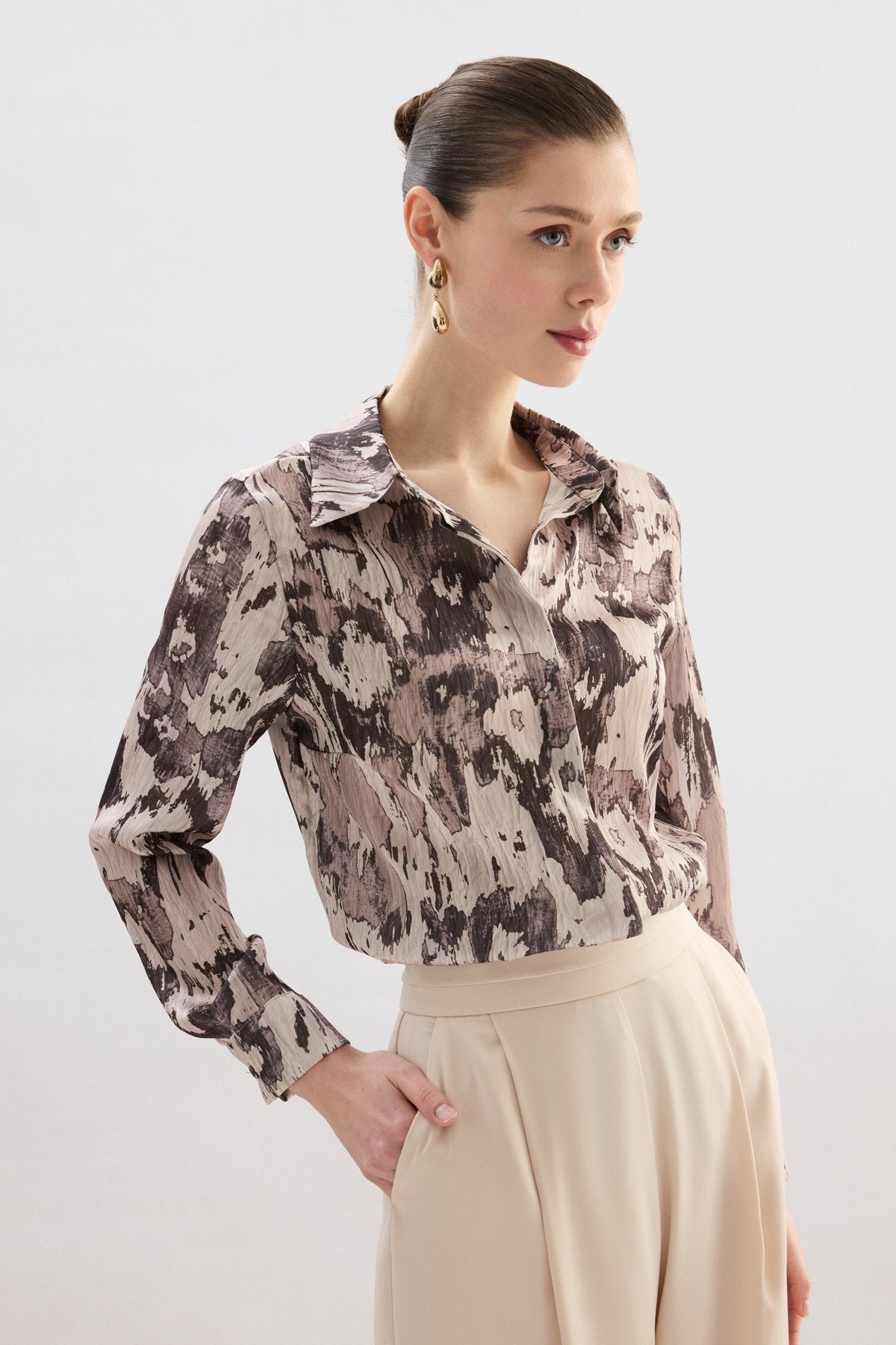 Desenli dΓΌz kesim gΓΆmlek kahve