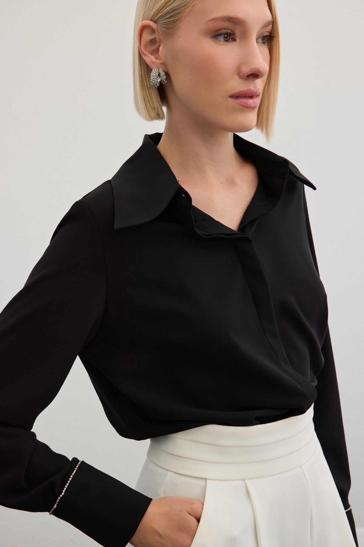 Classic Shirt with Accessories - Black