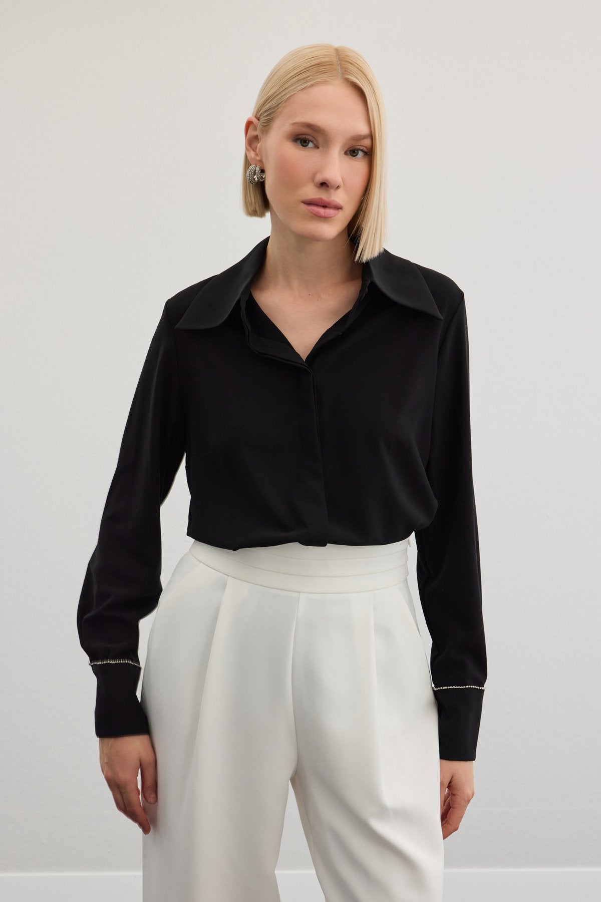 Classic Shirt with Accessories - Black