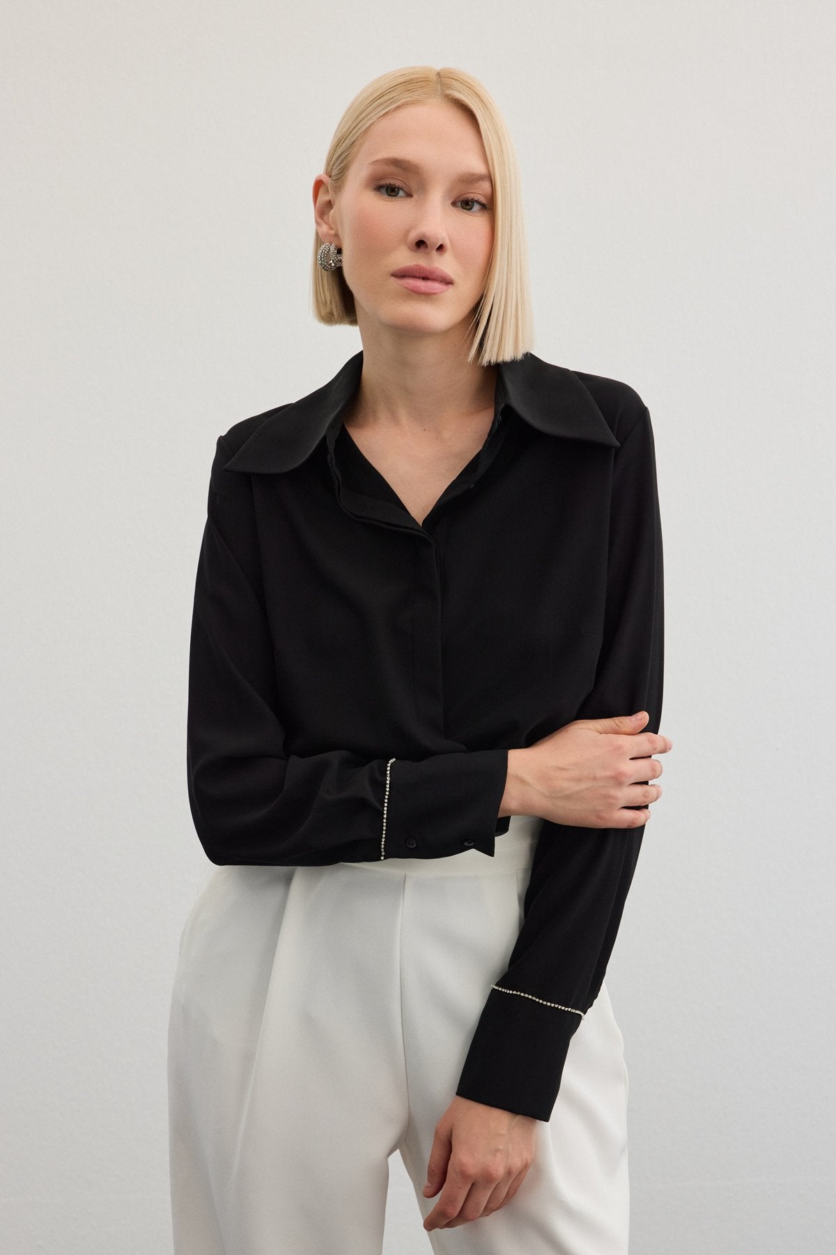 Classic Shirt with Accessories - Black