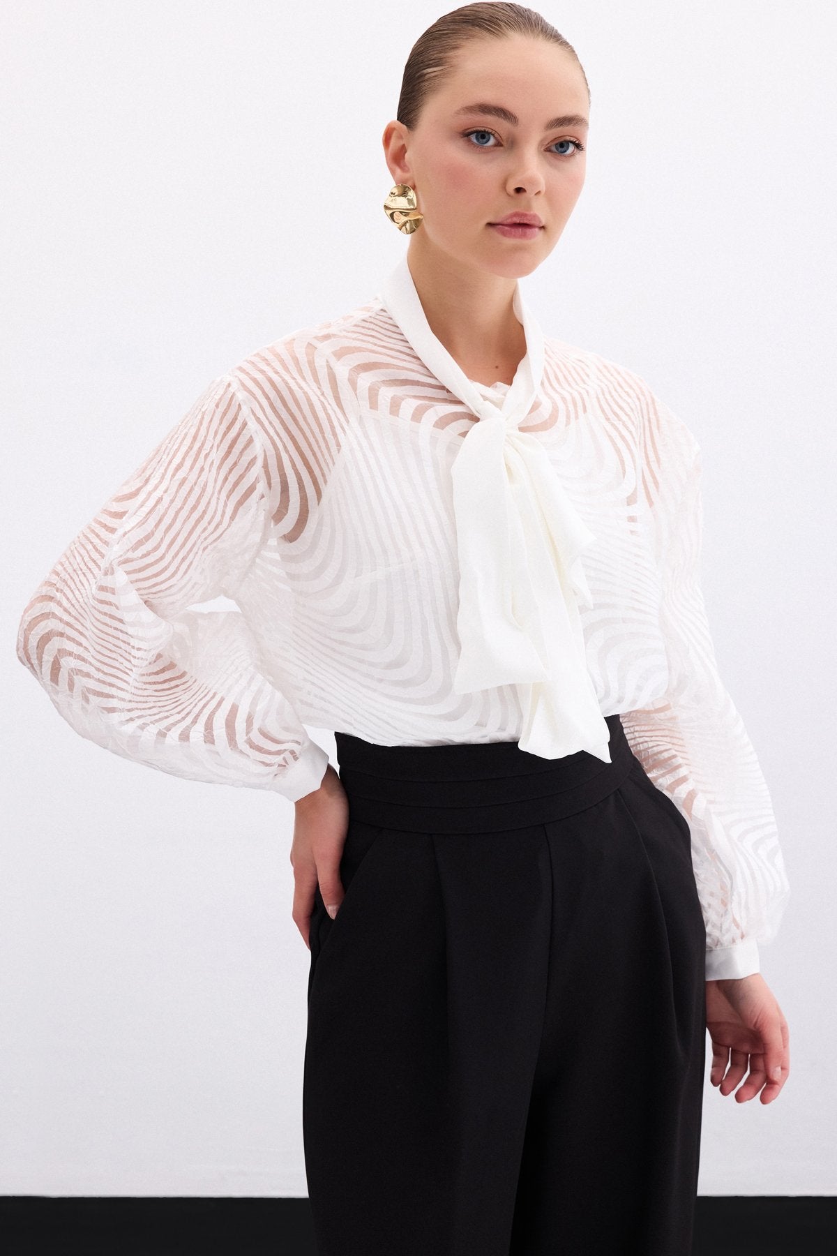 Scarf Zebra Pattern Shirt - Ecru
